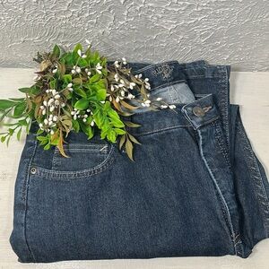 NWOT Lee Riders Women's 16 Petite Denim Blue Jeans Straight Leg Classic